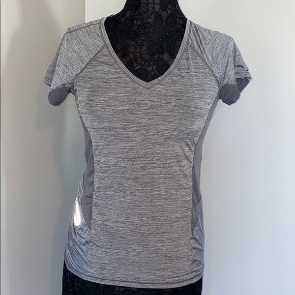 Athleta Tops - ATHLETA Grey Workout Shirt